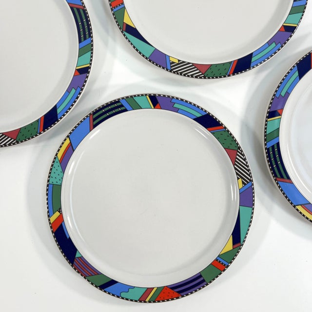 Postmodern Scenario Metropol Plates by Barbara Brenner for Rosenthal, 1990s, Set of 4 For Sale - Image 3 of 6