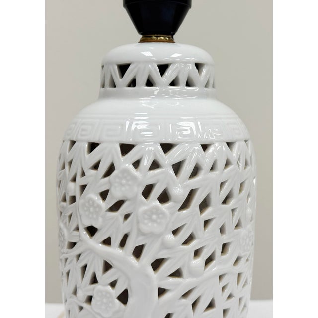 Mid 20th Century Vintage Blanc De Chine Reticulated Task Lamp For Sale - Image 5 of 6