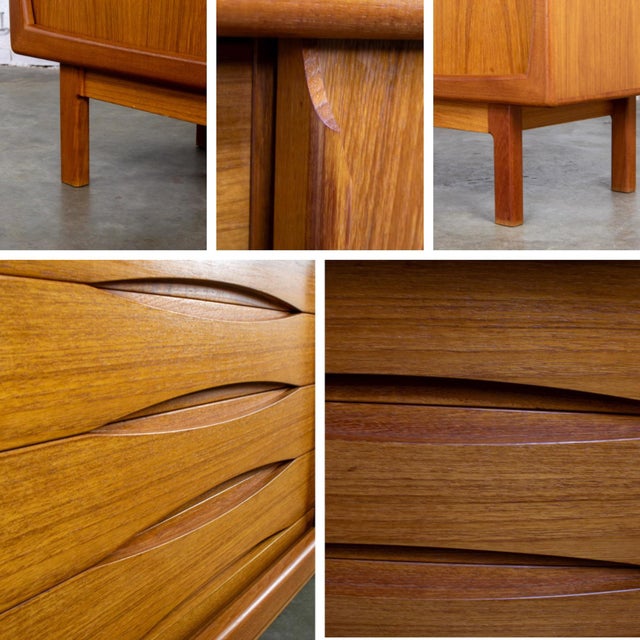 Late 20th Century Scandinavian Modern Teak Credenza Buffet or Sideboard by Skovby Furniture Denmark For Sale - Image 17 of 18
