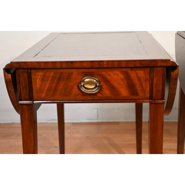 1930s Pair of Weiman Regency Mahogany & Leather Top Pembroke Side / End Tables For Sale - Image 6 of 18