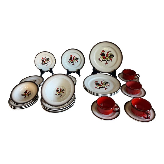 1960s Metlox Poppytrail Red Rooster Dinnerware Set 8 Place Settings + Serving Pieces For Sale