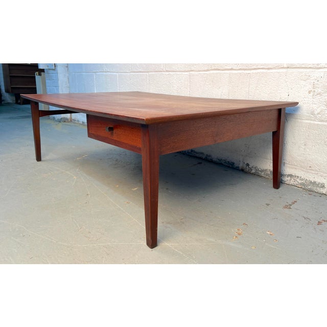 Mid-Century Modern Walnut Coffee Table With Drawer For Sale In New York - Image 6 of 11