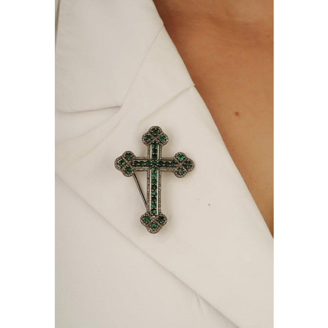 Royal Victorian Style Emerald & Diamond Cross Brooch Pendant in 925 Sterling Silver For Sale - Image 11 of 14