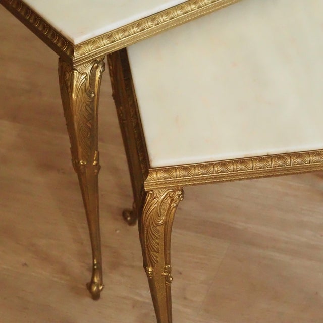 Louis XV Style Nesting Tables in Brass and Marble, 1950s, Set of 2 For Sale - Image 3 of 10