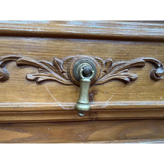 Brown 19th Century Neo-Renaissance Bedside Tables in Carved Oak, 1970s, Set of 2 For Sale - Image 8 of 11