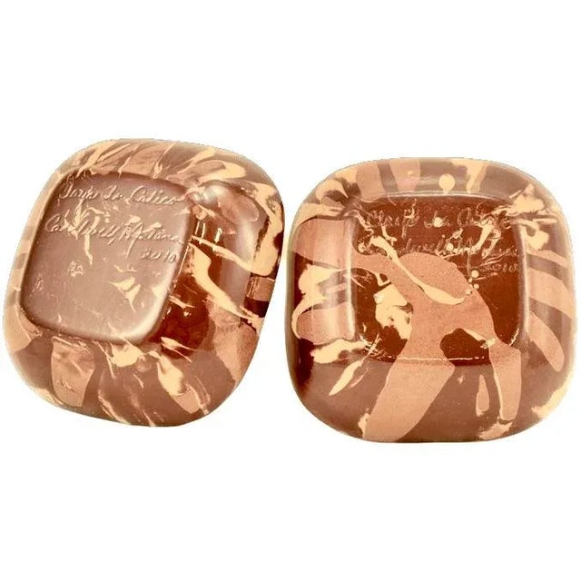 2010s Cardwell Montana Calico Clay Bowls – A Pair For Sale - Image 5 of 6