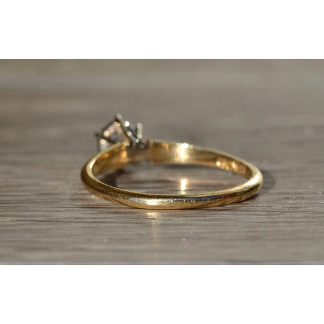 1990s The Galewood: Ladies 14K Solitaire Engagement Ring For Sale - Image 5 of 10