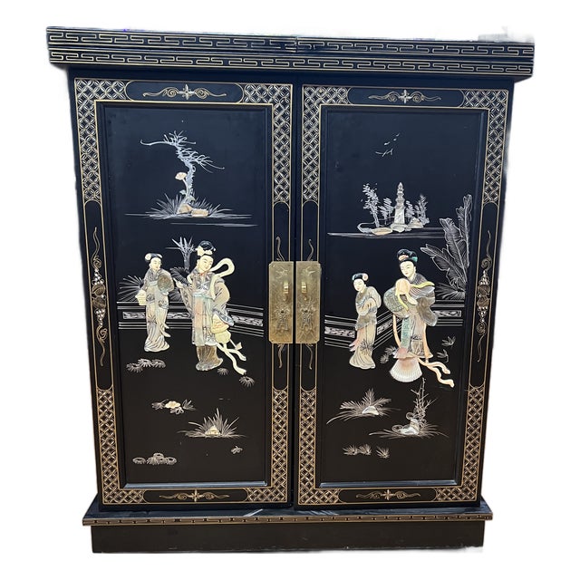 Vintage Chinese Export Black Lacquer Mother-of-Pearl Folding Bar Cabinet, C. 1950s For Sale