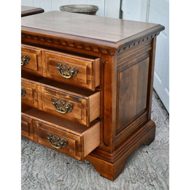 Wood Vtg. Pair of Link-Taylor Americana Style Solid Maple Three Drawer Nightstands For Sale - Image 7 of 13