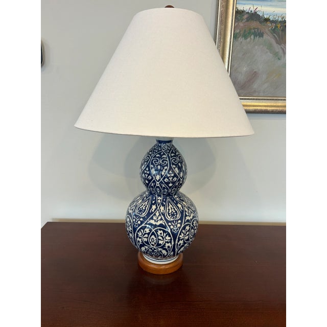 Ralph Lauren Lauren Ralph Lauren Blue White Double Gourd Porcelain Lamp With Floral Motif, Pair Available For Sale - Image 4 of 10