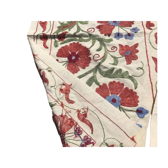 Handmade Clove Design Crochet Table Runner or Tapestry, 1980s For Sale - Image 6 of 7