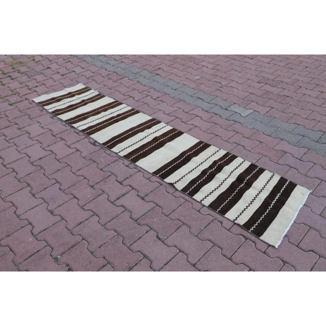 Tribal 1980s Tribal White Striped Kilim Rug For Sale - Image 3 of 11