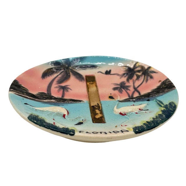 Mid-Century Modern 1950s Mid-Century Florida Flamingo Round Decrotive 3d Sculptural Wall Plate For Sale - Image 3 of 6