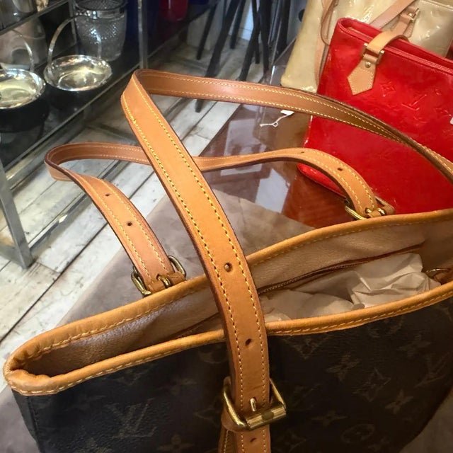 A 2006 Louis Vuitton Monogram Coated Canvas and Leather Bucket Gm Tote Bag For Sale - Image 12 of 14