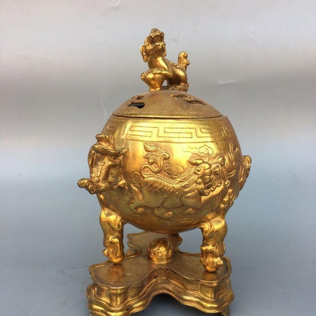 Gold Gilded Bronze Lion Incense Burner, Foo Dog Finial & Carved Relief Lions, Chinoiserie Lidded Censer With Matching Stand For Sale - Image 8 of 9
