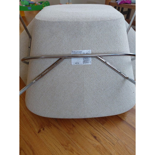 2000 - 2009 Eero Saarinen Womb Chair by Knoll For Sale - Image 5 of 5