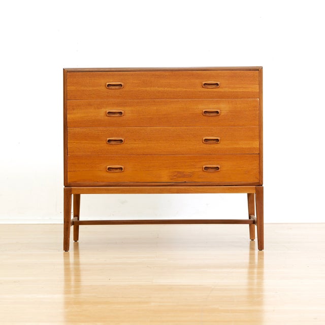 1960s Danish Modern Teak Dresser For Sale In Los Angeles - Image 6 of 9