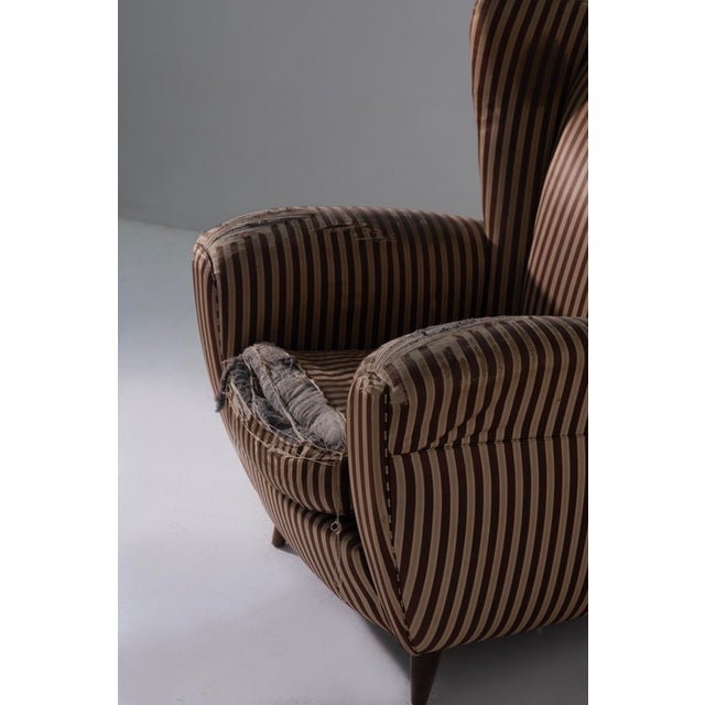 Beige Armchairs in Original in Silk by Osvaldo Borsani, 1950s For Sale - Image 8 of 12