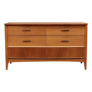 Mid Century 1950’s Dixie Six Drawer Dresser For Sale