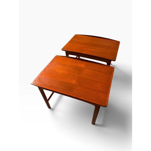 1960s Pair of Folke Ohlsson for Dux Teak Surfboard End Tables | Swedish Mid-Century Modern | Upturned Edges | C. 1960s For Sale - Image 5 of 18