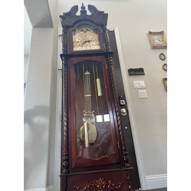 Grandfather clock in perfect condition like a new working well