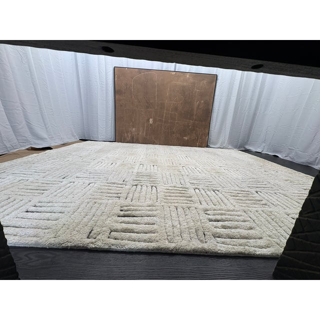 Rh Basanti Rug – 9' × 12' Marled Ivory/Charcoal | Hand-Knotted Wool Blend | Contemporary Himalayan-Inspired Design For Sale - Image 11 of 18