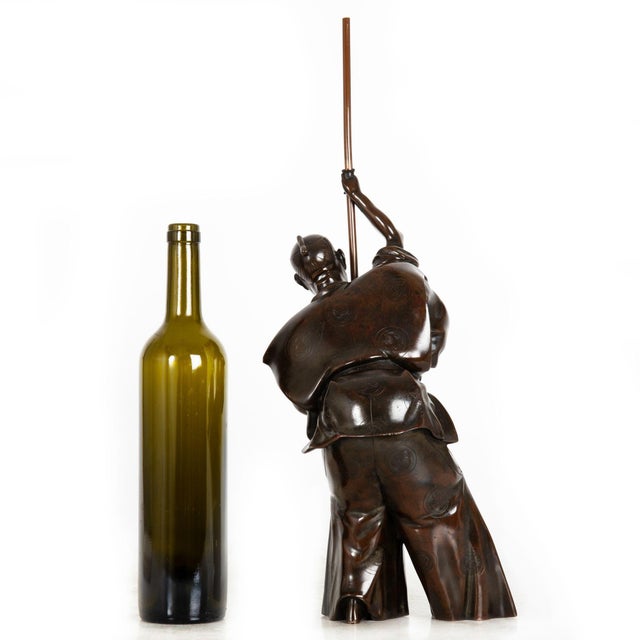 A Fine Japanese Meiji Period Antique Bronze Sculpture of a Samurai Warrior For Sale - Image 6 of 18