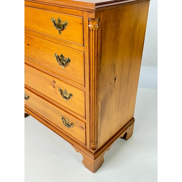 Vintage Kittinger Colonial Revival Knotty Pine Small Chest of Drawers For Sale - Image 10 of 17