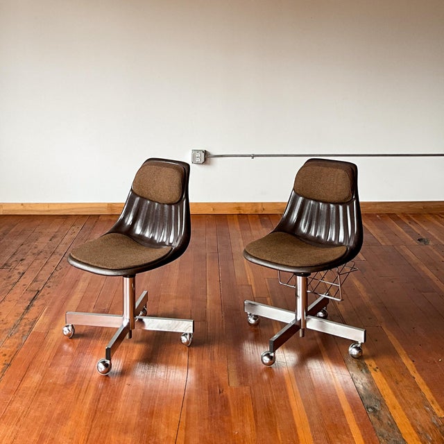 Eames Mid 20th Century Fiberglass Desk Chairs by Clarin Corporation, 6 Pieces For Sale - Image 4 of 15