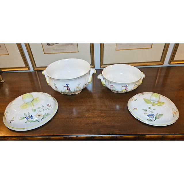 1970s French Hand Painted French Longchamp Moustiers Faience Casseroles - a Pair For Sale - Image 12 of 18