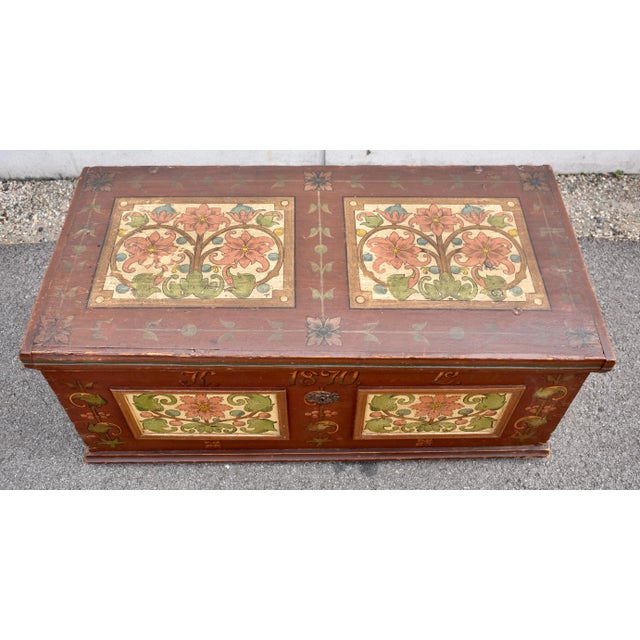 Late 19th Century Pine Trunk or Blanket Chest in Original Decorative Paint For Sale In Baltimore - Image 6 of 12