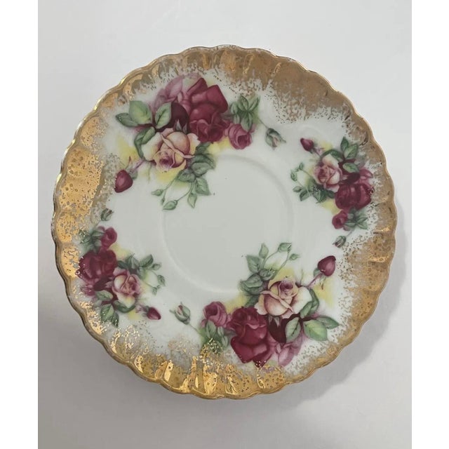 White Vintage Royal Sealy Japan Roses & Heavy Gold Filigree Footed Tea Cup & Saucer Set For Sale - Image 8 of 12