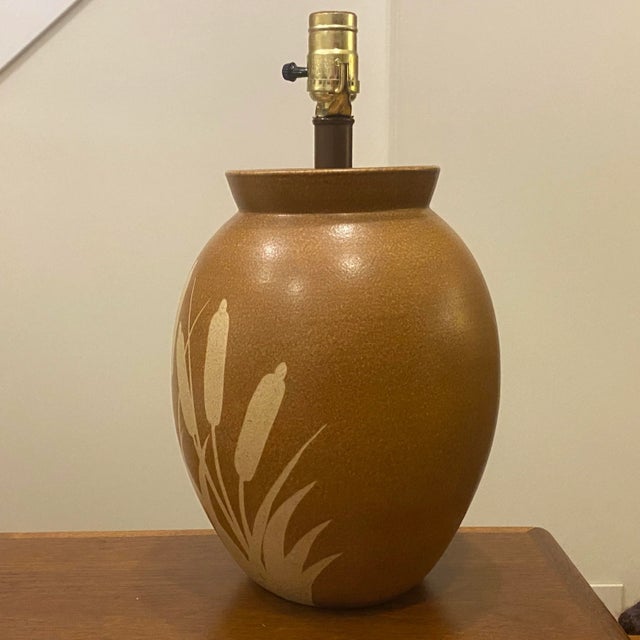 Vintage ceramic table lamp in a two tone cattails motif. Ships quickly via FedEx Home Delivery!