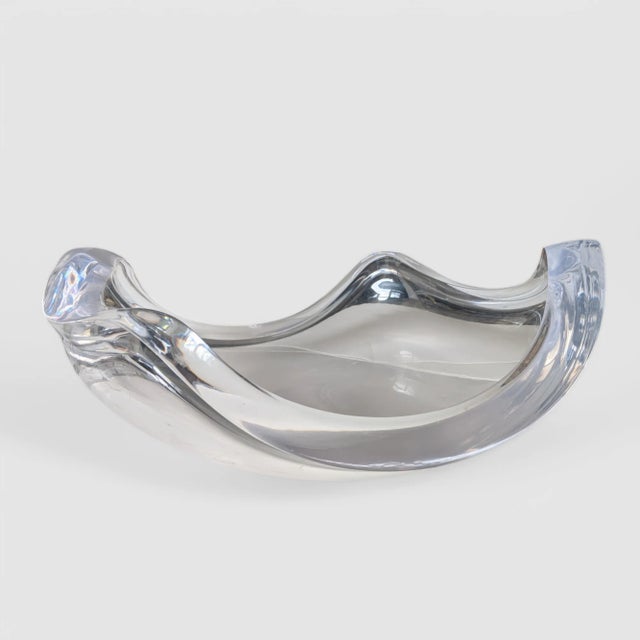 Mid-Century Modern Vintage Large Scale Lucite Centerpiece Bowl For Sale - Image 3 of 13