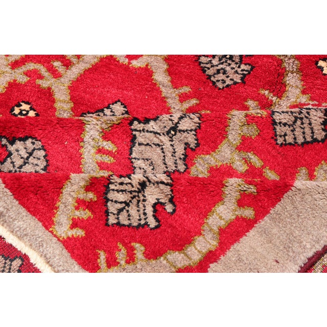 Vintage Turkish Tulu Rug With a Modern Design in Red Background For Sale - Image 12 of 13