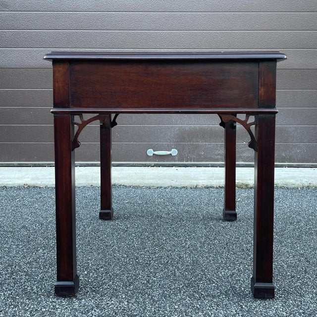 Vintage Henredon Fine Furniture Chippendale Mahogany Side or End Table With Drawer For Sale In Philadelphia - Image 6 of 11