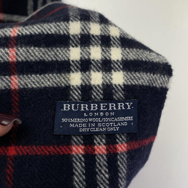 Burberry Children Dark Blue Merino Wool & Cashmere Small Scarf. Classic Burberry check in navy blue with white, grey and...