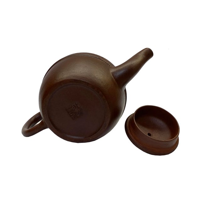 Yixing located at Eastern China Jiangsu is famous for its teapot making because of its special soil “Zisha” (purple soil),...