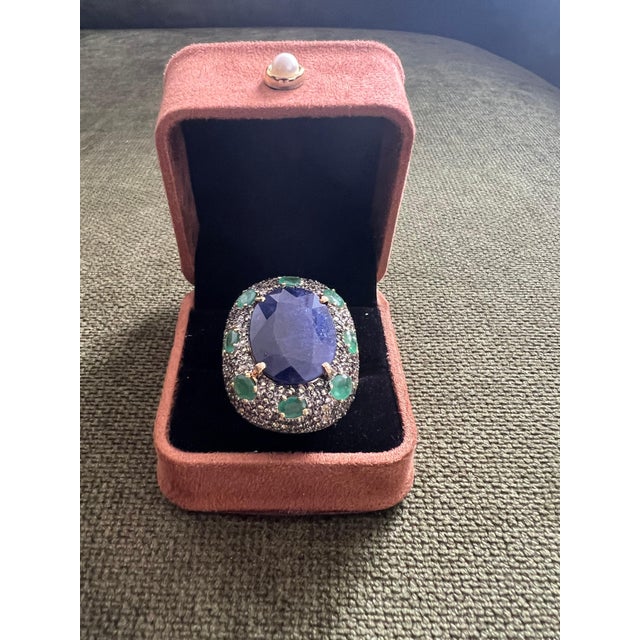 Bochic “Orient” Natural Sapphire & Emerald Ring Set In 18K Gold & Silver For Sale - Image 11 of 17
