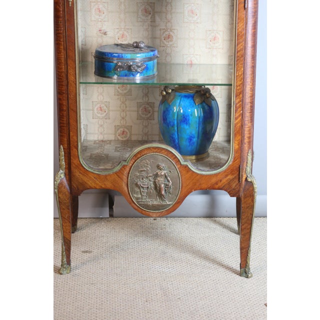 Transition Style Display Cabinet, 19th Century For Sale - Image 4 of 14