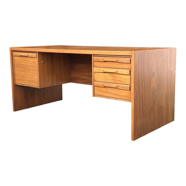 Wood 1960s Scandinavian Modern Teak Executive Desk With Floating Pedestal Design For Sale - Image 7 of 17