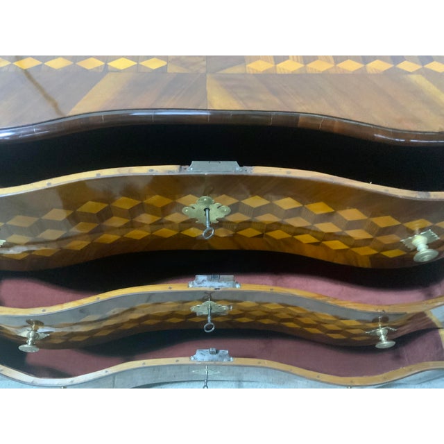 Baroque Baroque Chest of Drawers in Walnut with Marquetry, 1760s For Sale - Image 3 of 17