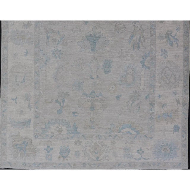 Tribal Modern Tribal Oushak With Light Silver-Gray Colored Background and Cream Border For Sale - Image 3 of 12
