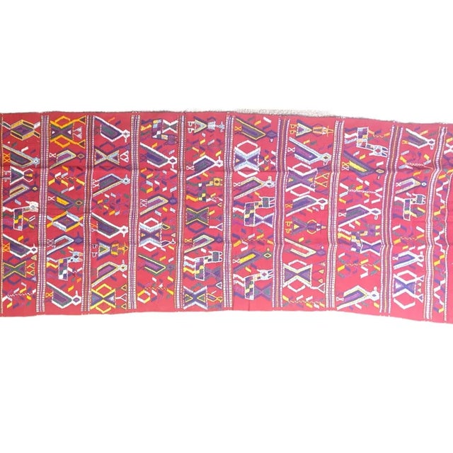 1970s Vintage Hand-Embroidered Guatemalan Textile Throw For Sale - Image 5 of 13
