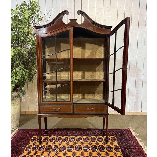 Late 19th Century English Mahogany Display Cabinet For Sale - Image 5 of 17
