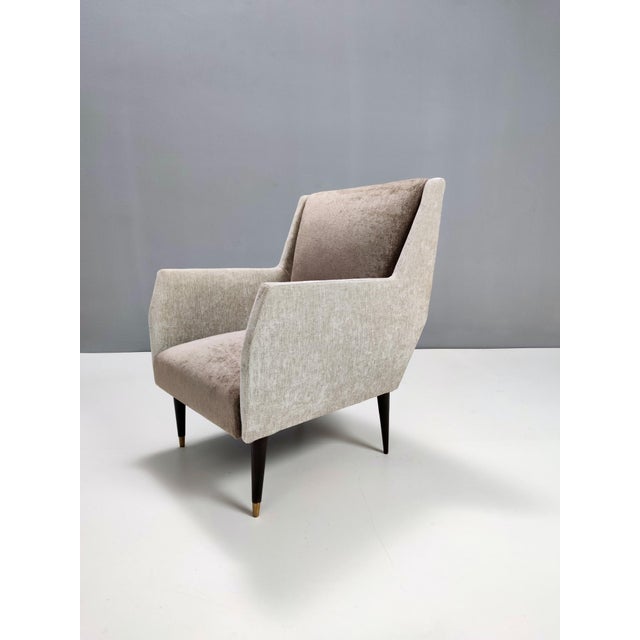 Gray Set of Pearl Grey and Taupe Velvet Armchairs attributed to Carlo De Carli For Sale - Image 8 of 13