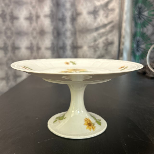 French 1940s Porcelain Pedestal Cake Stand For Sale In Miami - Image 6 of 9