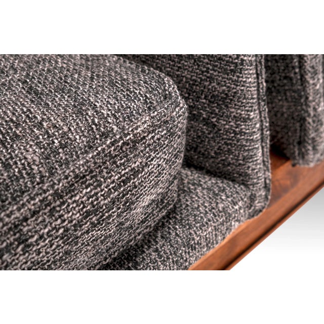 Arthur Umanoff Three Seat Modular Bench in Walnut & New Charcoal Tweed Upholstery Attributed to Arthur Umanoff, USA, circa 1960's For Sale - Image 4 of 8