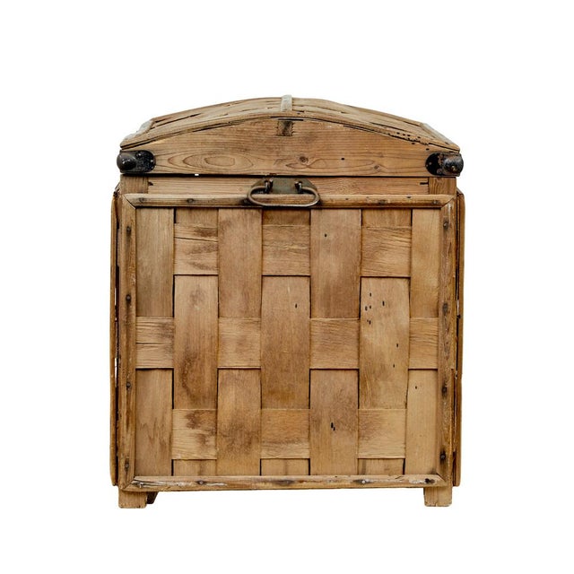 Antique Rustic Scandinavian Hand Woven Storage Box, 1890 For Sale - Image 4 of 9