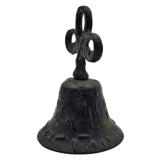 Metal Cast Bronze European Table Bell With Tri-Lobed Handle, 4.5" For Sale - Image 7 of 11